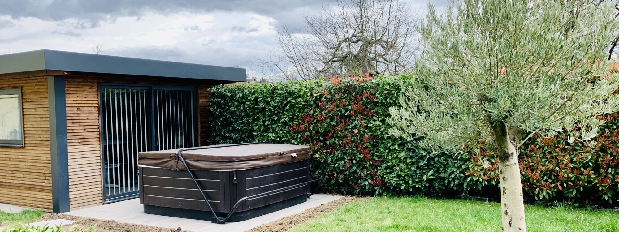 Studio de jardin en bois et spa à Horbourg-Wihr, près de Colmar Sélestat